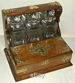 A LATE VICTORIAN OAK TANTALUS 3 Decanters Gothic Brass Mounts, Collectable
