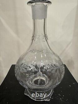 Heisey #3390 Carcassonne Footed Decanter with Cutting