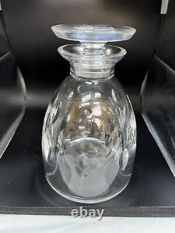 Large Lalique Crystal Decanter with Cut Diamond Leaf Cut Design 7 Like Lille