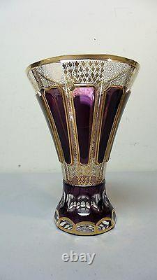 STUNNING AMETHYST CUT-TO-CLEAR MOSER BOHEMIAN 7.5 CRYSTAL VASE, c. 1880s